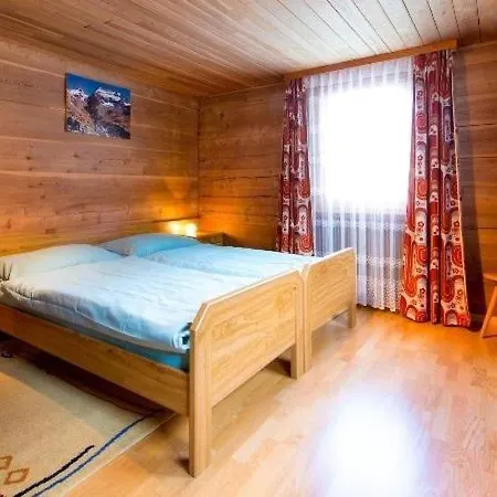 아파트 Saas-grund Sleeps 6 Wifi